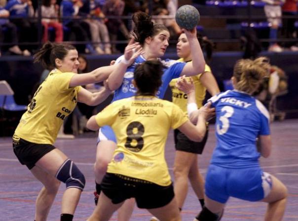 OVIEDO BALONMANO FEMENINO ANTE SU PRIMER GRAN RETO